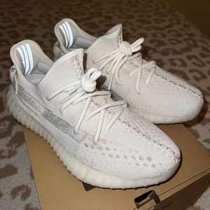 Yeezy 350 v2 bone